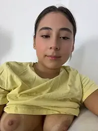 MelodyRey__ webcam model stream image