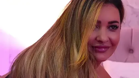 YaaraCollins webcam model stream image