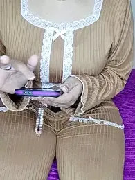 Malika_695 webcam stripchat model stream image