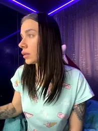 Queen_of_pain webcam model stream image