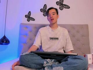 Bunny Maxi webcam model stream image