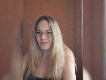 Love-sexy webcam bongacams model stream image