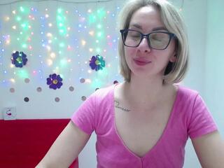 Vasilisa Sii webcam flirt4free model stream image