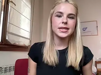 skychloe webcam model stream image