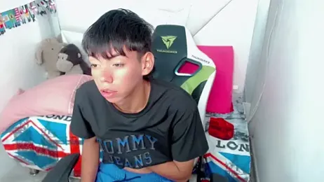 Liarr_ webcam model stream image