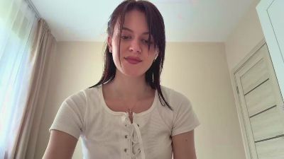 JuleThreets webcam model stream image
