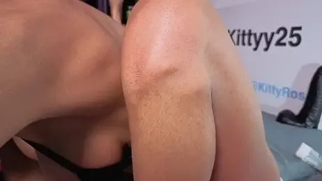 kittyy25 webcam model stream image