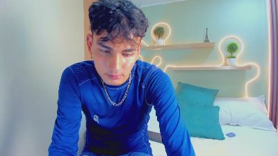 Nix_Peach webcam model stream image