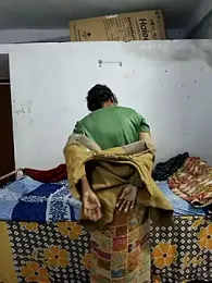 hot_wife_35 webcam model stream image