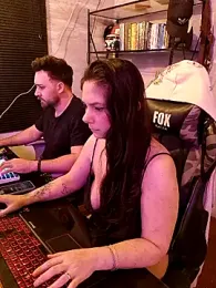 Hey-Hot webcam model stream image