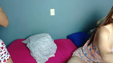 strawberrymia68 webcam model stream image