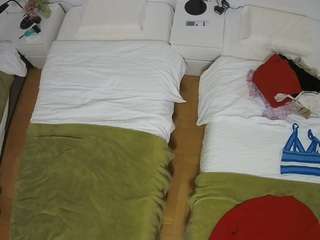 voyeurcam-julmodels-bed-5 webcam camsoda model stream image