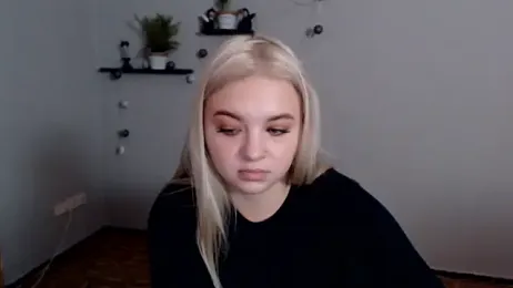 CrazyGloria webcam stripchat model stream image