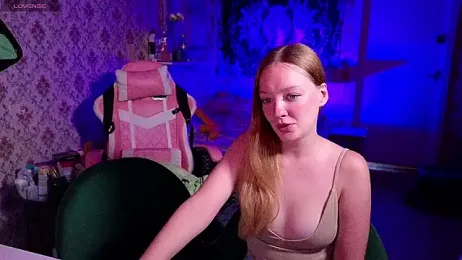 Radiants_two webcam stripchat model stream image