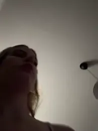 Chloemillerrxx_ webcam model stream image