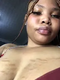 Anaelle24 webcam model stream image