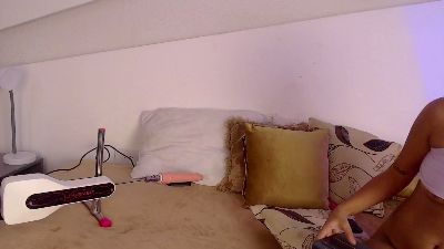 Michellee_20 webcam model stream image