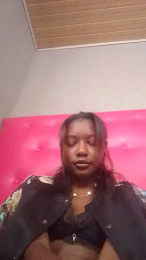 Vannyah2 webcam model stream image