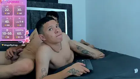 LatinsGuys25 webcam model stream image