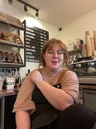 cinnabon_ webcam model stream image