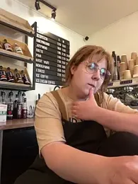 cinnabon_ webcam model stream image