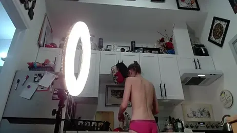 Candy-apple webcam model stream image