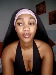 Hannah_107 webcam model stream image