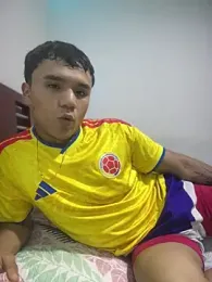 CreamKingg webcam model stream image