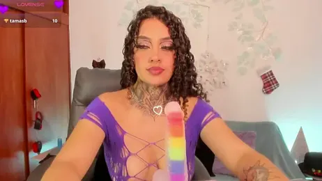 Cata_green webcam model stream image