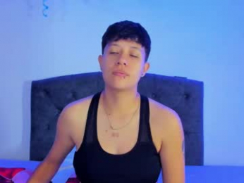 violet_casper_ webcam model stream image
