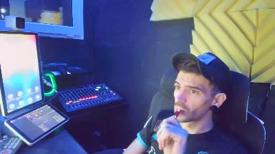 manutattoo webcam model stream image