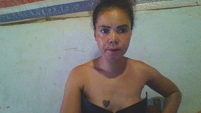 SoanLaura webcam model stream image