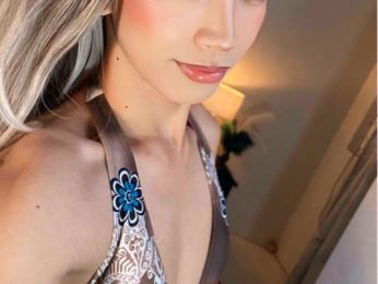 LavidaSins webcam model stream image