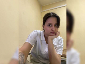 Llevie webcam model stream image