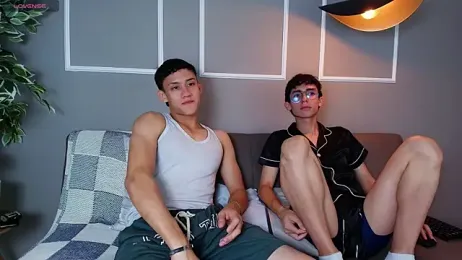 Alejo_and_Patrick webcam model stream image
