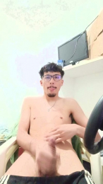 reallucasor webcam model stream image