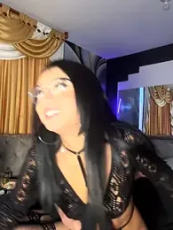 myc_hot webcam model stream image