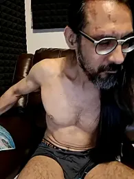 Youreherewithme webcam model stream image