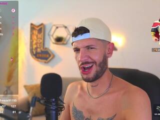 Maxx Cooper webcam model stream image