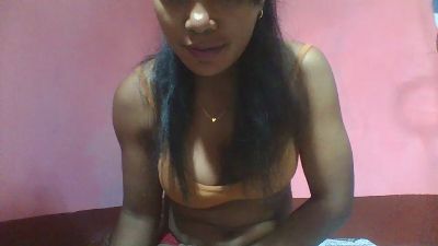 Taniah02 webcam model stream image