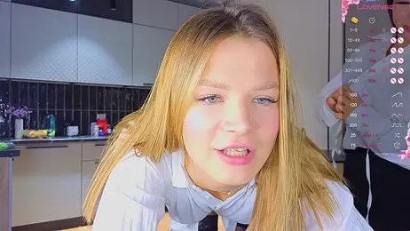 Caroline__Brown webcam model stream image