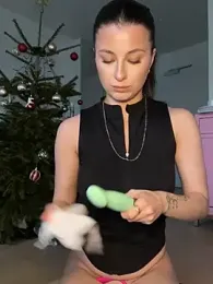 Mia-Minou webcam model stream image