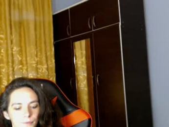 bellaqueen0701 webcam model stream image