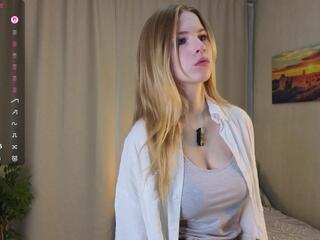 Latoya Calligaro webcam model stream image