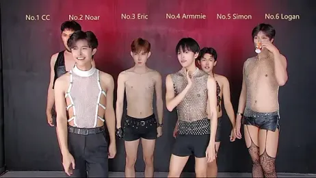 Queen-Vibe webcam model stream image