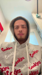 Cumfuckmehot webcam model stream image