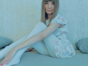 YourCaramel webcam model stream image