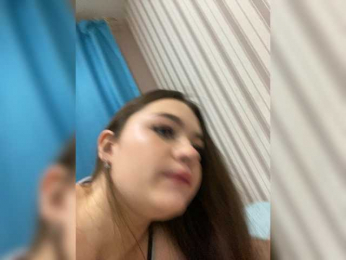 AryLexy webcam model stream image
