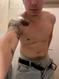 9999Alez webcam model stream image