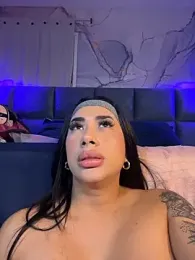 kiim_taaylor webcam model stream image